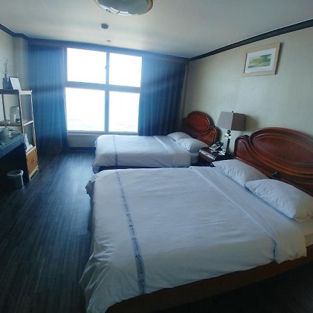 Benikea Hotel Mountain & Ocean Daepohang Sokcho Exterior photo